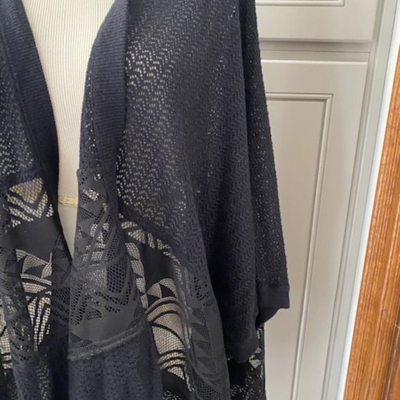 Subtle Luxury Oversized Cardigan Black - Picture 7 of 11